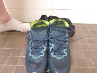 Urinate/spunk Crammed Muddy Nike Hyperfeel And Under Armour Socks