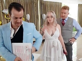 Mummy & Bridesmaid Tap That Engaged Dick With September Reign And Alexis Fawx