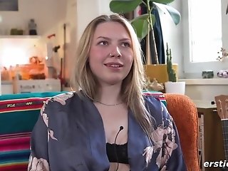 20-jahrige Nelio Aus Berlin Macht Es Sich Mit Fingern Und Fuck Stick - Playthings For Bubble Butt Unexperienced Honey