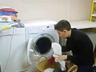 Yam-sized Juggs Mummy Valentina Ricci Gets Banged In Laundry Room