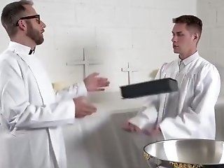 Future Priest Pounded Sans A Condom After Sucking Big Dick Mentor